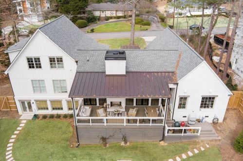 4181 Brookview Dr, Atlanta GA 30339-4605 exterior