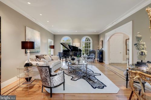 11720 Centurion Way, Rockville MD 20854-6420 exterior