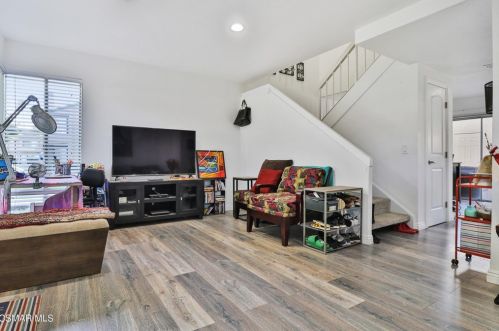 5239 Perkins Rd, Oxnard, CA 93033-8358