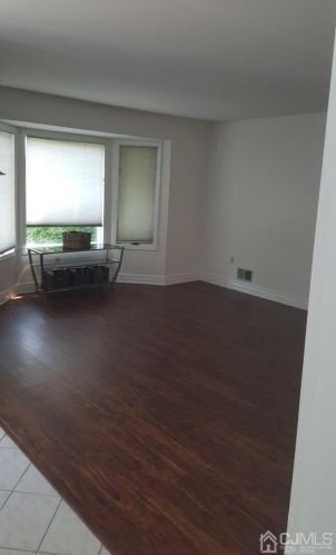 61 Princess Dr, New Brunswick NJ  08902-4104 exterior