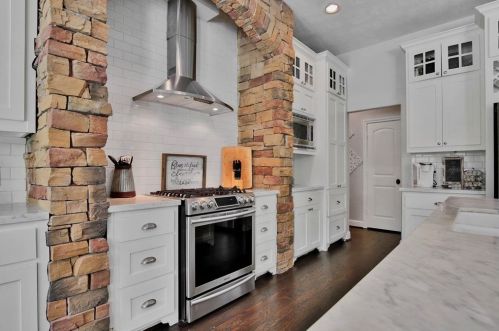 3315 Spg Br Rd, Montgomery TX 77316-2503 exterior