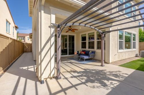 2994 Beatty Dr, Folsom CA  95762-7000 exterior