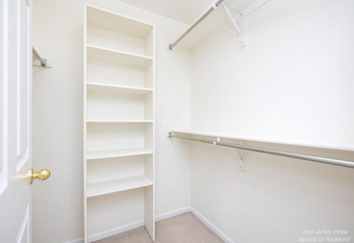 301 Fairways Ln, Lyndon Twp MI 48118-2130 exterior