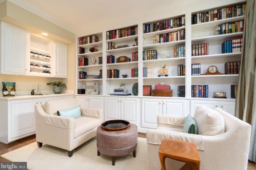 1532 Hampton Hill Cir, Mc Lean VA  22101-6020 exterior