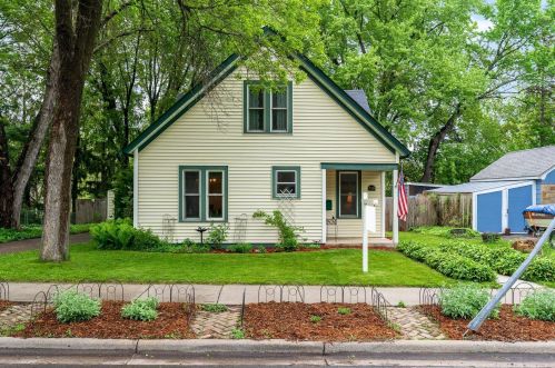 718 Mulberry St, Stillwater, MN 55082-4735