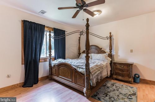 2409 Rand Pl, Washington DC 20002-1911 exterior