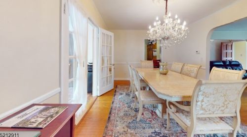 24 Essex Ave, Maplewood NJ  07040-1503 exterior