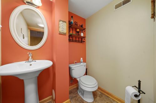 6129 Mcvicker Ave, Chicago IL 60638-4325 exterior