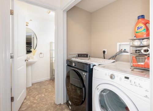 24 Amy Way, Concord NH  03303-1045 exterior