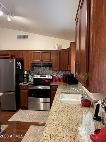 513 Aire Libre Ave, Phoenix AZ 85053-2835 exterior