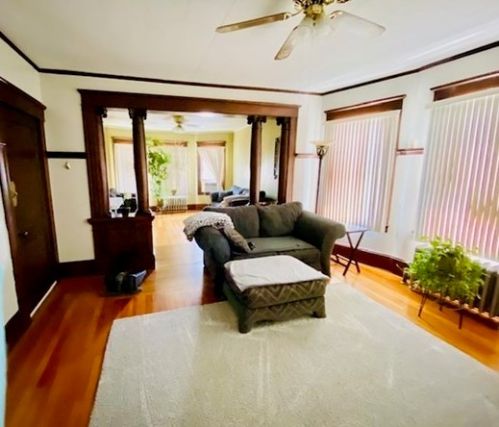 450 Broadway St, Chicopee MA 01020-2403 exterior