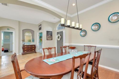 15410 Heathridge Dr, Tampa FL 33625-1638 exterior