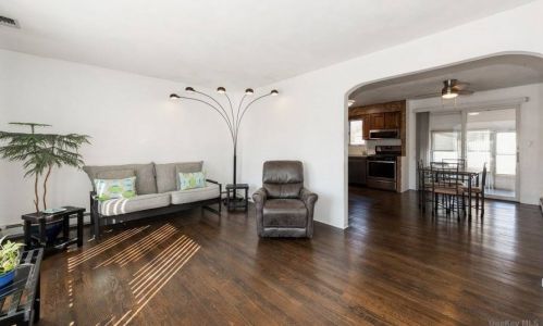 41 Pine Ln, Valley Stream, NY 11581-2601