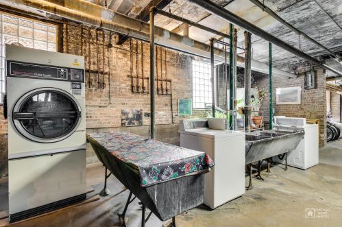 5468 Woodlawn Ave, Chicago IL 60615-5259 exterior