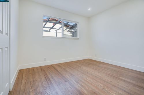 3571 Cardinal Dr, Concord CA 94520-1501 exterior