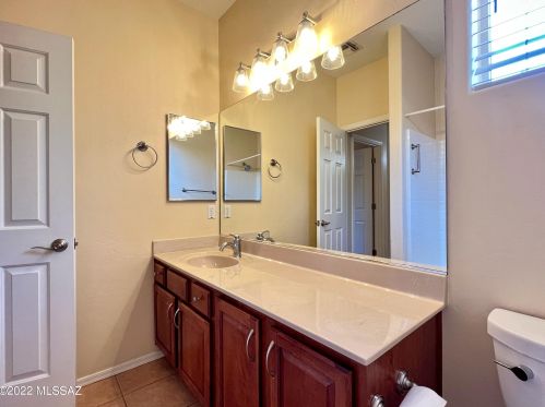 4051 Still Canyon Pass, Tucson AZ  85745-4166 exterior