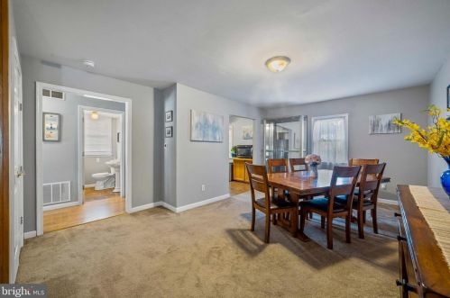 215 Main St, Pilesgrove NJ  08098-1043 exterior