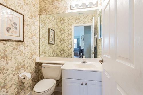 2037 Crestview Way, Naples FL 34119-3306 exterior