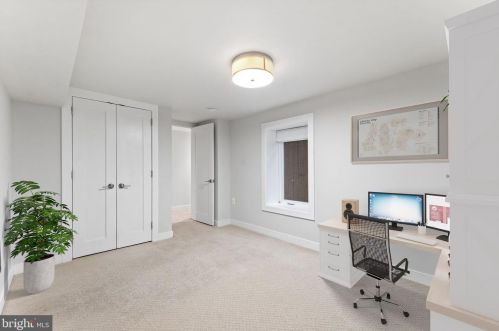 408 4th St, Washington DC  20003-2005 exterior