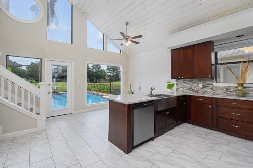 18706 Walden Frst Dr, Humble TX 77346-6002 exterior