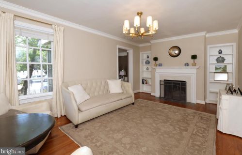 827 Royal St, Alexandria VA  22314-4340 exterior