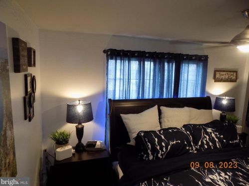 66 Prince St, Littlestown PA 17340-1323 exterior