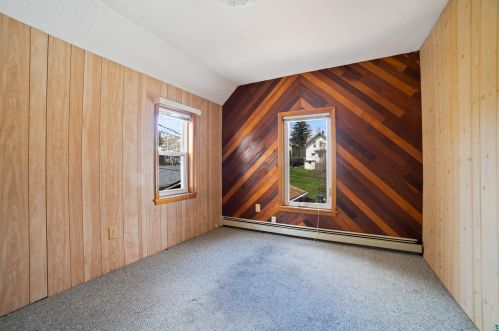 2901 Exeter St, Duluth MN 55806-1405 exterior