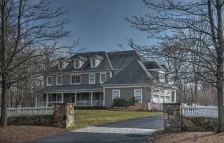 98 Farmingville Rd, Ridgefield CT  06877-4231 exterior