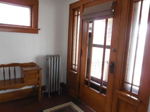 3147 10th St, Milwaukee, WI 53215-4729