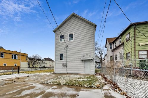 245 13 Ave, Broadview IL 60153-1407 exterior