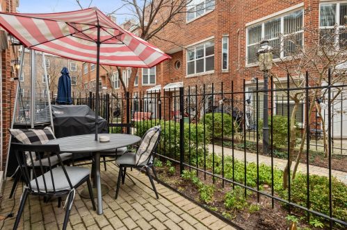 2717 Lehmann Ct, Chicago IL 60614-1615 exterior