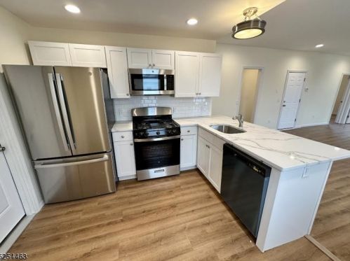 55 Walnut St, Montclair NJ  07042-4913 exterior