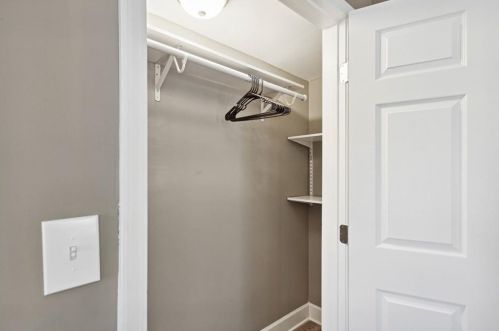 4096 Clay Dr, Atlanta GA  30360-2522 exterior