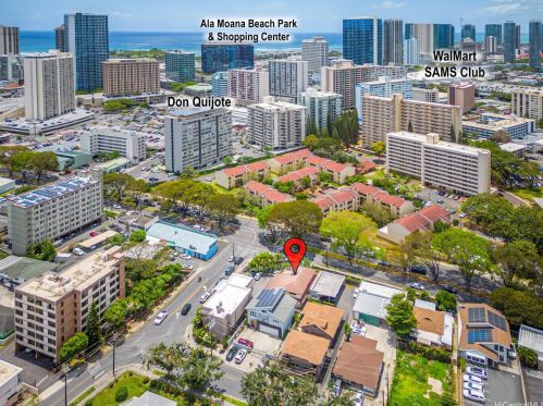 1572 Kalakaua Ave, Honolulu HI  96826-2401 exterior