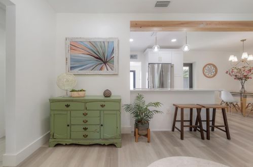 7202 15th St, Tampa FL  33610-1210 exterior