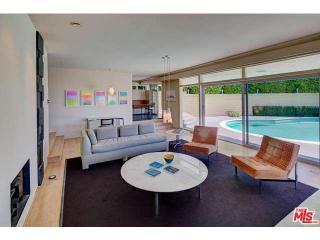 8292 Hollywood Blvd, Los Angeles CA  90069-1612 exterior