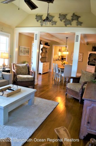 804 Atlantic Ave, Point Pleasant Beach NJ 08742-2914 exterior