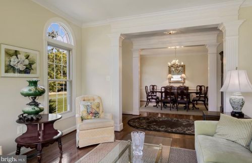 916 Brick Mnr Cir, Silver Spring MD 20905-3819 exterior