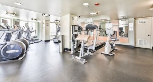 345 La Salle St, Chicago IL  60604-3506 exterior