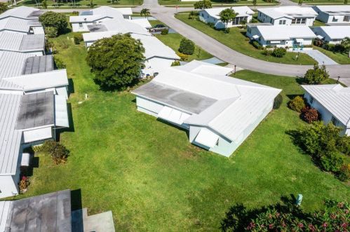 106 10 Ct, Boynton Beach FL 33426-4759 exterior