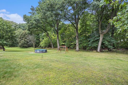 1723 Derbyshire St, Grand Rapids MI 49508-2524 exterior