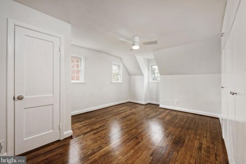 902 Commonwealth Ave, Alexandria VA exterior