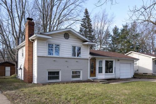 5702 Meredith St, Kalamazoo MI  49002-2257 exterior