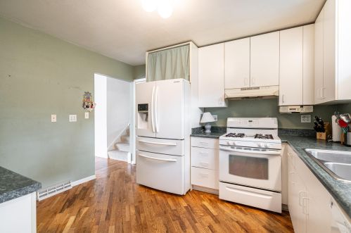 8456 51, Milwaukee WI 53223-3002 exterior