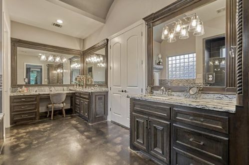 12122 Hawthorne Dr, Montgomery TX 77356-5449 exterior