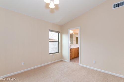 9558 Marsh Wren Pl, Tucson AZ 85742-8455 exterior