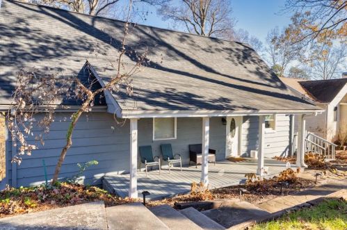 3331 Little Cir, Gainesville, GA 30506-3731