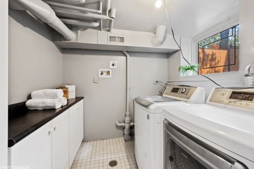 455 Webster Ave, Chicago IL 60614-3708 exterior