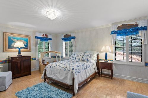 4912 Andros Dr, Tampa FL 33629-4802 exterior