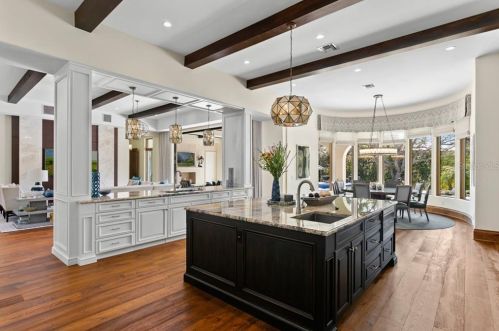 2621 Dundee St, Tampa FL  33629-7516 exterior